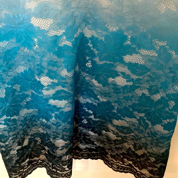 Lace layered tank top - Picture 4 of 4